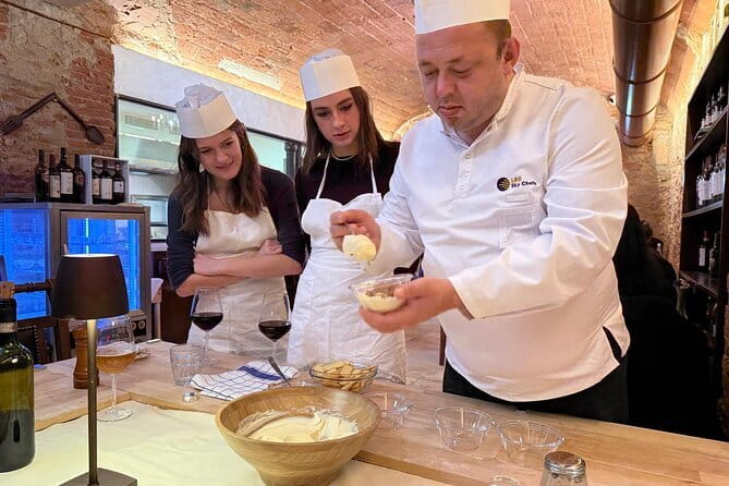 Cooking Art Brunelleschi - Eating the pasta you made