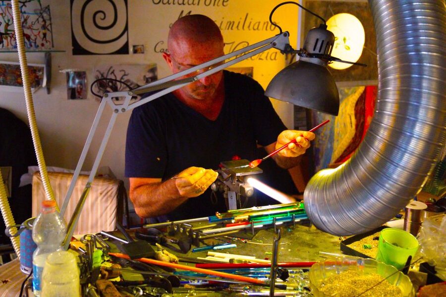 Create Your Glass Artwork: Private Lesson With Local Artisan - Finding the workshop in Campiello Widmann