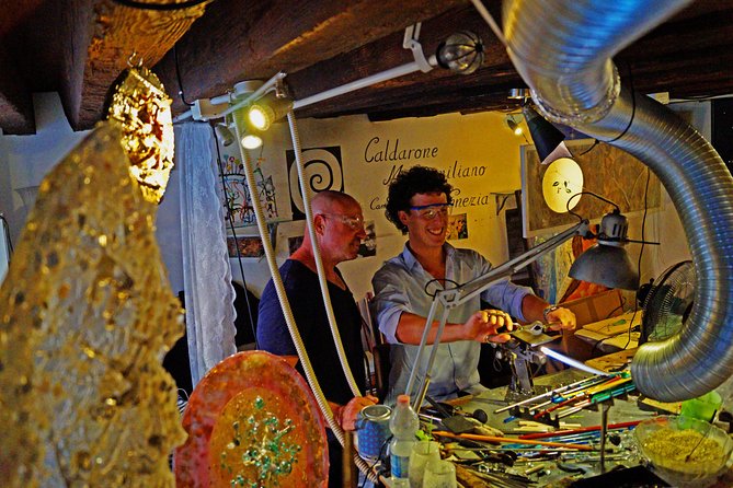 Create your Glass Artwork: Private Lesson with Local Artisan in Venice - Practical details that affect your day