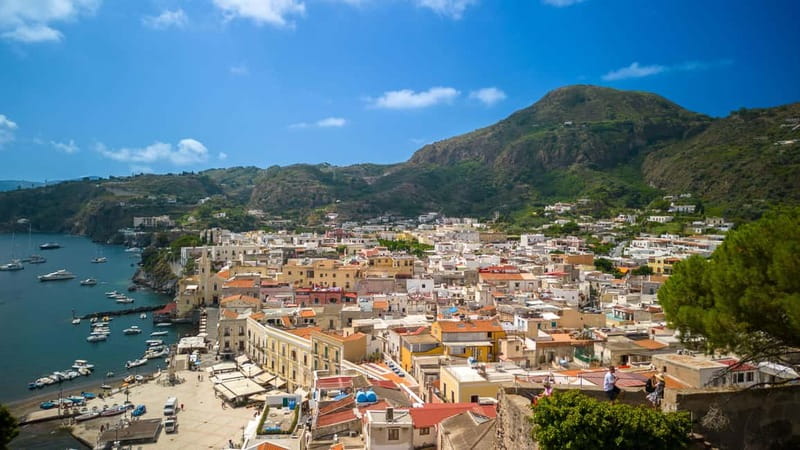 Da Tropea: Lipari Panarea Stromboli by night - Who should book this experience