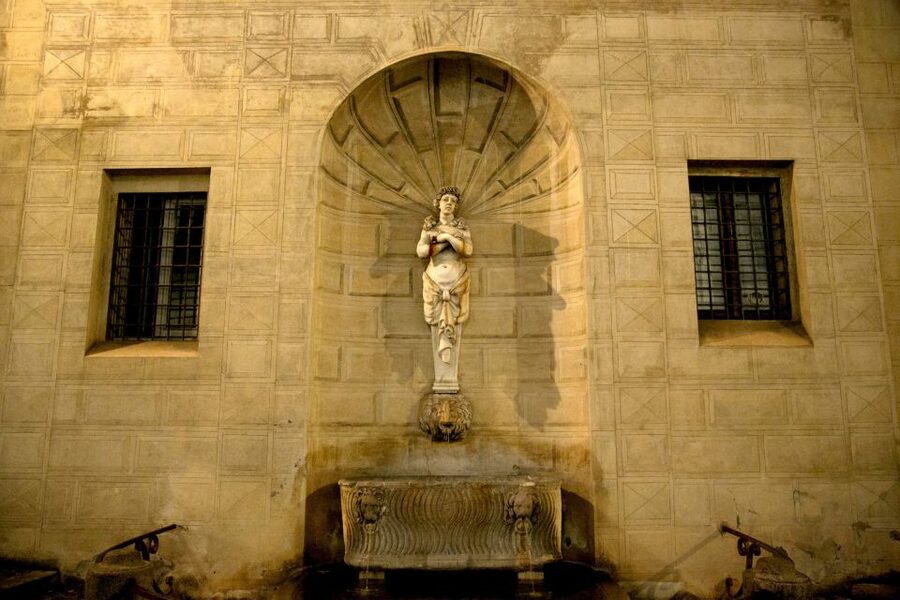 Dark Heart of Rome - Facts, Legend & Mystery Walking Tour - The guides are the main attraction