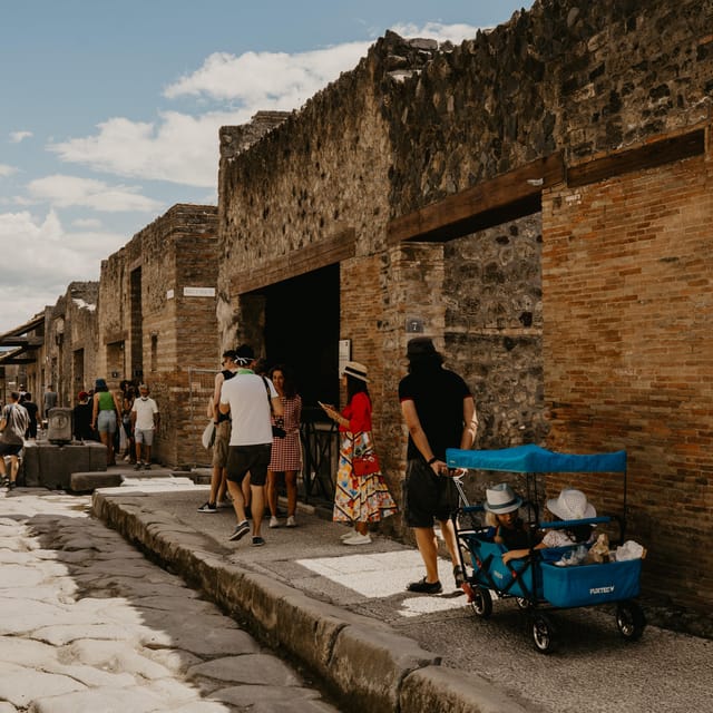 Discover Pompeii: French Walking Tour of the Buried City - Key details before you book