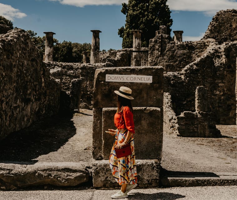 Discover Pompeii: French Walking Tour of the Buried City - Two hours of streets, stories, and Vesuvius