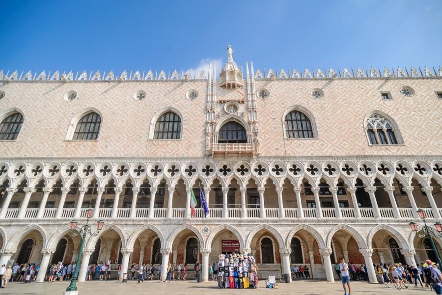 Doge's Palace & St. Mark's Basilica with Terrace Access Tour - Entering the Doge’s Palace with priority admission