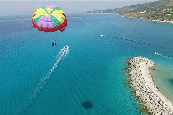 Double Parasailing flight to Tropea in Small Group - How the boat launch works