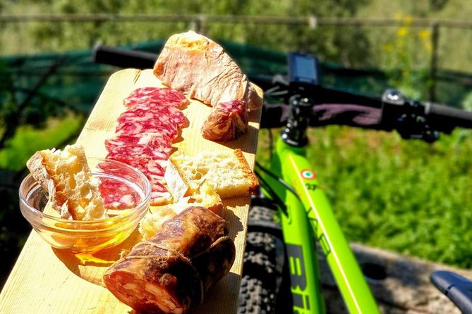 E-Bike Food and Wine Tour in the Sorrento Peninsula - The guides and the value of a small group