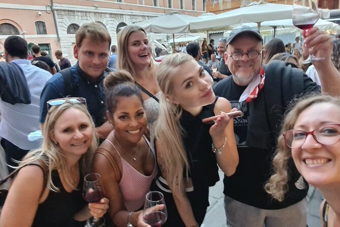 Eat, Drink and Repeat: Wine and Food Tasting Tour in Venice - The guides shape the evening