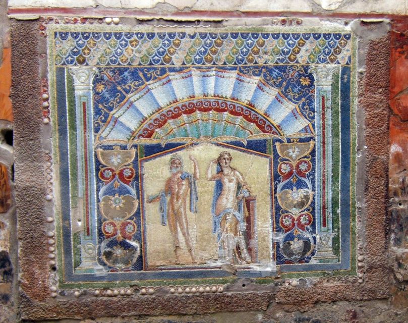 Ercolano: Herculaneum Skip-the-Line Ticket & Audio Guide - Entering the archaeological site with a skip-the-line ticket