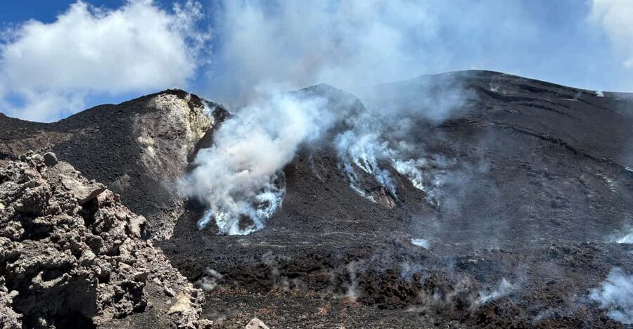 Etna excursion to 3000 mt. with cable-car and jeep 4x4 - Valle del Bove and the Ionian coast