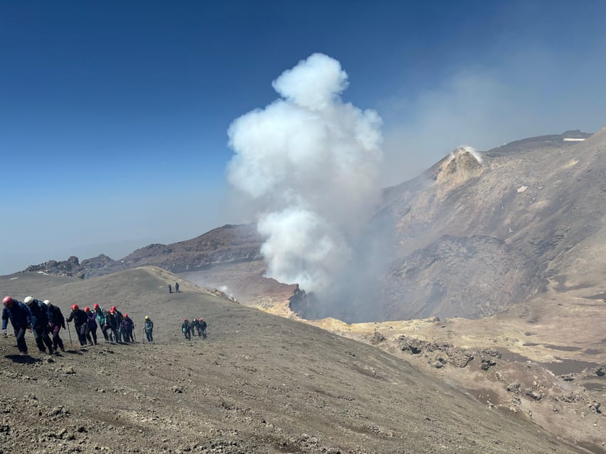 Etna excursion to 3000 mt. with cable-car and jeep 4x4 - Meeting at La Baita 3L Ski-Lab
