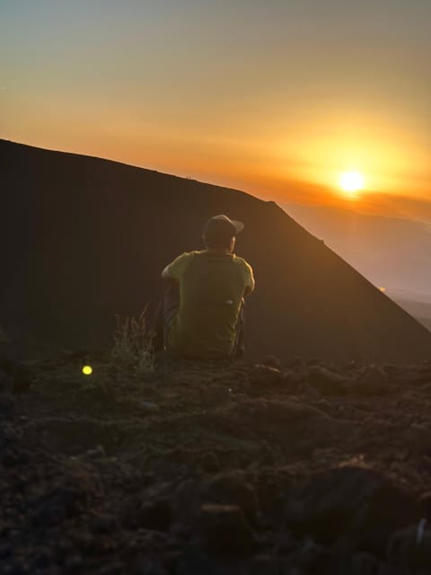 ETNA SUNSET: GUIDED TOUR OF ETNA WITH PICKUP FROM CATANIA - Why a sunset trip gives Etna more character