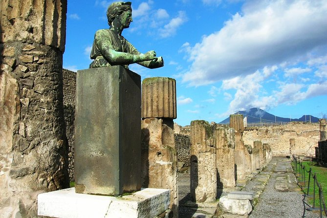 Explore Pompeii & Amalfi in One Day from Naples with Free Time - Lunch, limoncello, and changing tour details