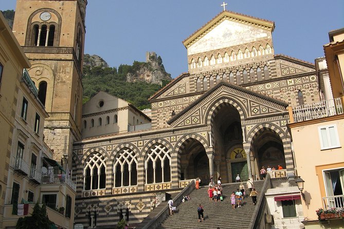 Explore Pompeii & Amalfi in One Day from Naples with Free Time - Starting in Naples and reaching Pompeii