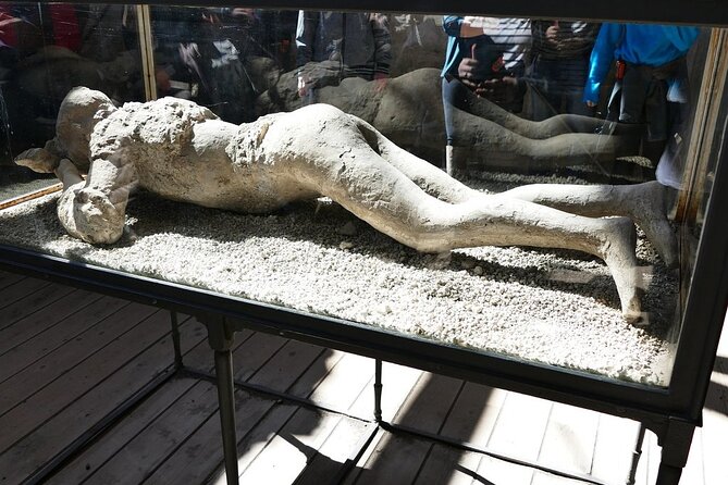 Explore Pompeii Half Day Highlights Tour with Pickup from Naples - The Lupanare and Pompeii’s more famous frescoes