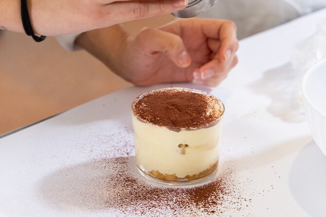 Fettuccine and Tiramisu Masterclass in the Heart of Rome - The chefs and the teaching style