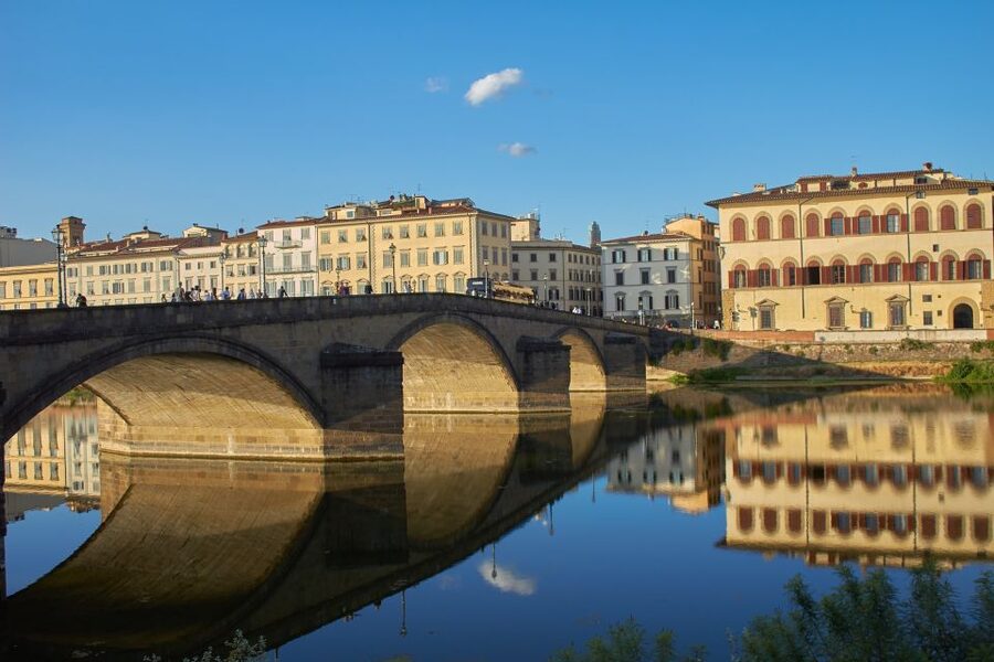 Florence: 2-Hour Guided Sightseeing Bike Tour - What the guides add to the ride