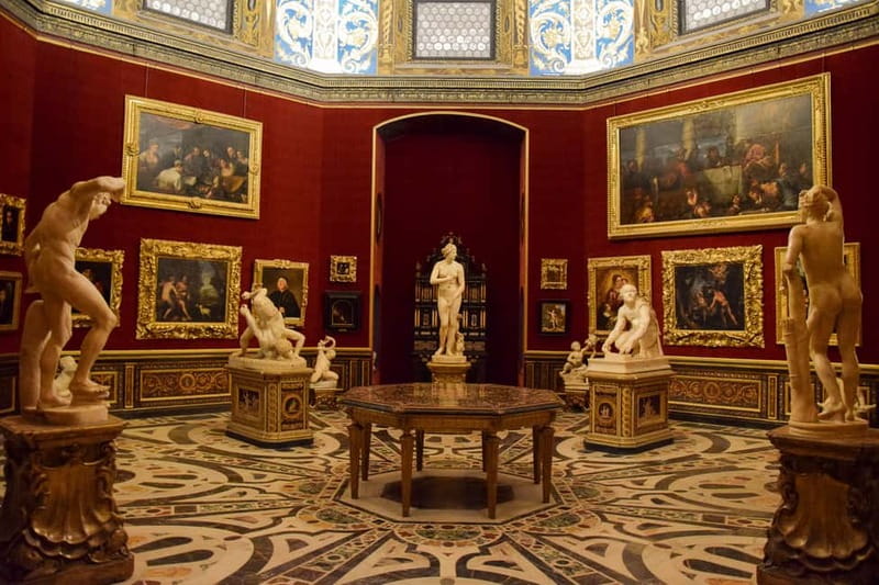 Florence: Accademia and Uffizi Gallery Guided Tour - The Uffizi: Botticelli, Leonardo, and Renaissance turning points
