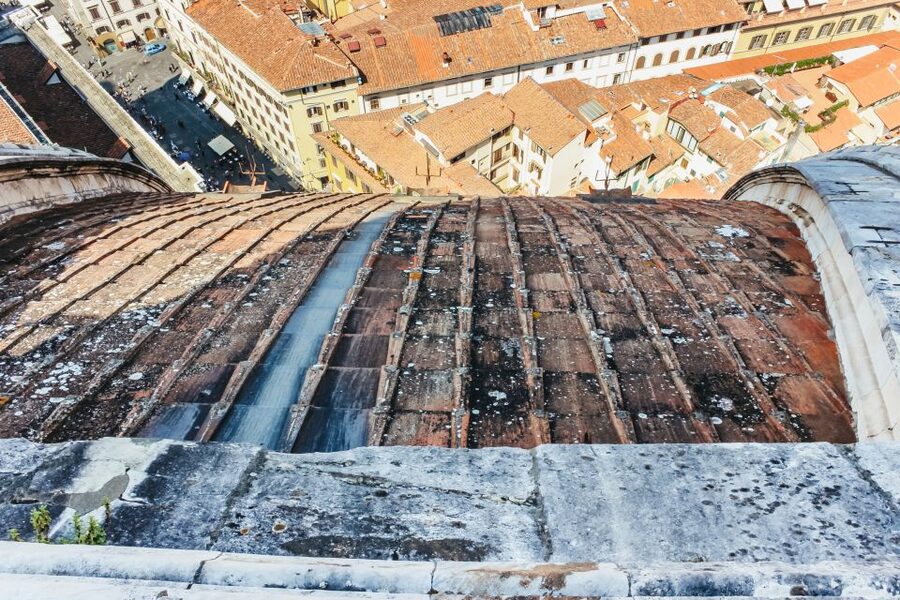 Florence: Cathedral & Brunelleschi's Dome Ticket & Audio App - Meeting the staff at Porta della Mandorla
