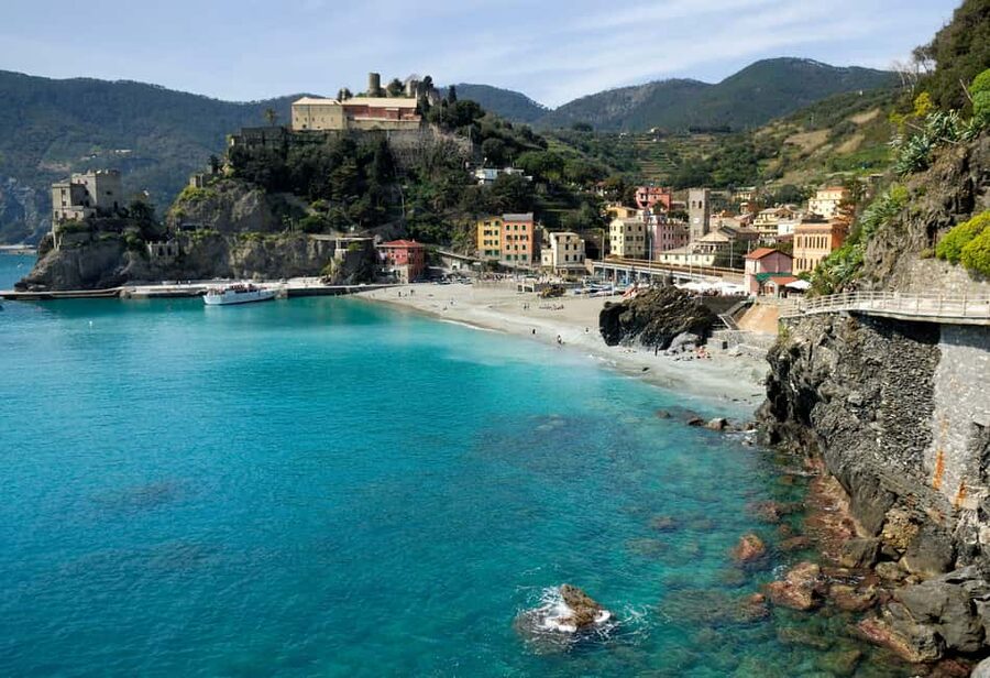 Florence: Cinque Terre Day Trip with Optional Hike - The Corniglia to Vernazza Hike
