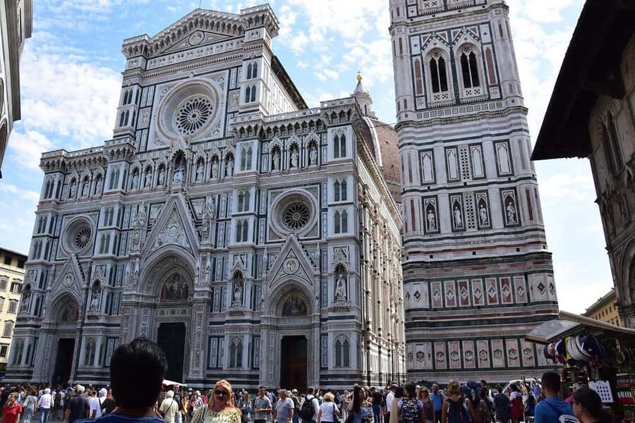 Florence: Duomo Cathedral Guided Tour - Reading the Duomo’s marble exterior