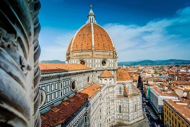Florence Duomo Cathedral with Host & Audio Guide (Interior Only) - Meeting the host and dealing with the wait