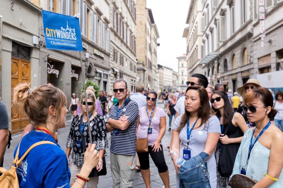 Florence: Duomo Guided Tour with Optional Dome Climb Upgrade - Why skipping the Florence Duomo line matters