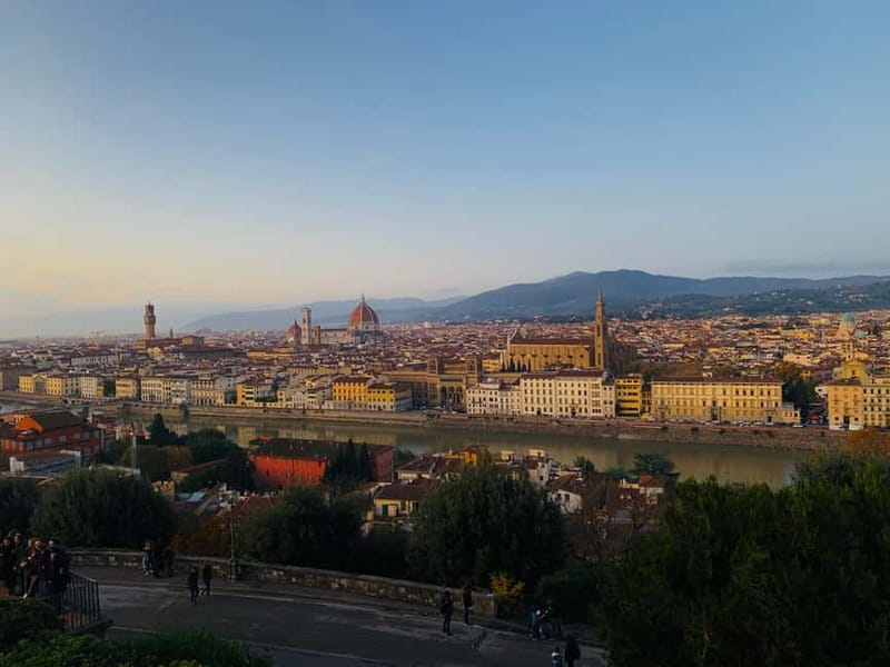 Florence: E-Bike Tour with Michelangelo Square - Crossing toward Oltrarno and the river