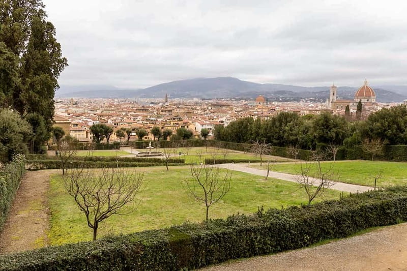 Florence: Entrance Ticket to Pitti Palace - Getting inside at ticket-office window 3