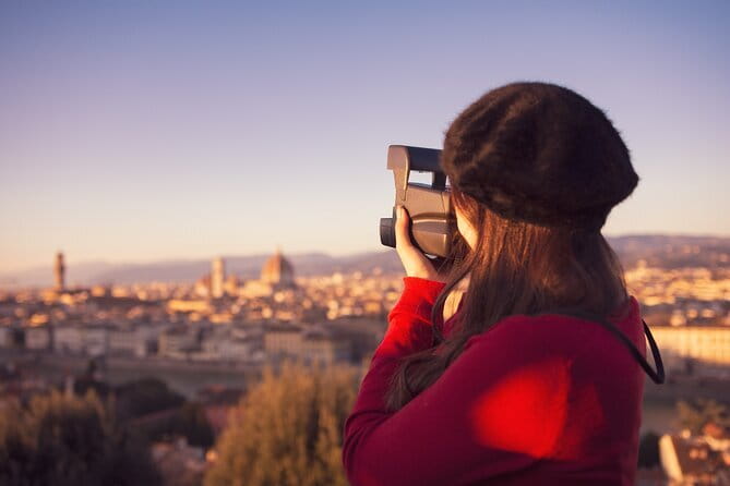 Florence Exclusive PRIVATE Food Tour with 6 or 10 Tastings - Ponte Vecchio: a famous bridge with a short visit