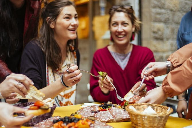 Florence Exclusive PRIVATE Food Tour with 6 or 10 Tastings - Piazza Santo Spirito and the quieter side of local life