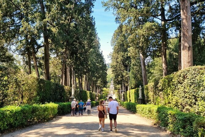 Florence Food & Wine Tour: Tuscan Tastings with Local Guide - The price, group size, and overall value