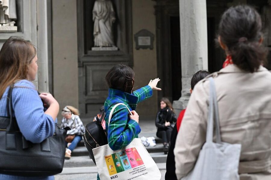 Florence: Guided Tour of Medici Family Secrets and Chapels - Starting at Piazza di Madonna degli Aldobrandini