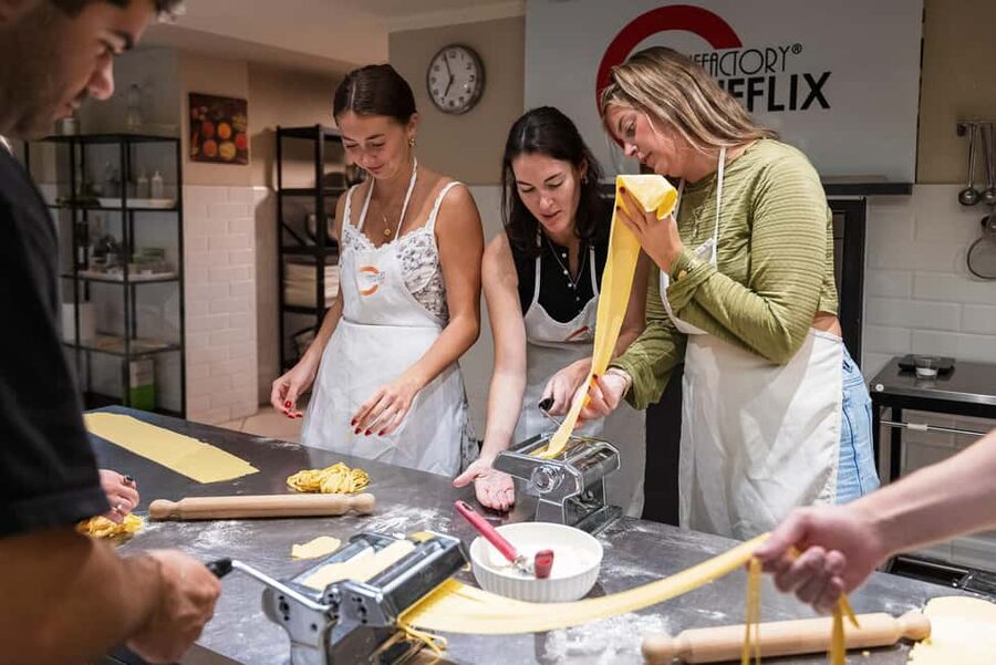 Florence: Handmade Pasta & Dessert Class with Unlimited Wine - Key points before you book