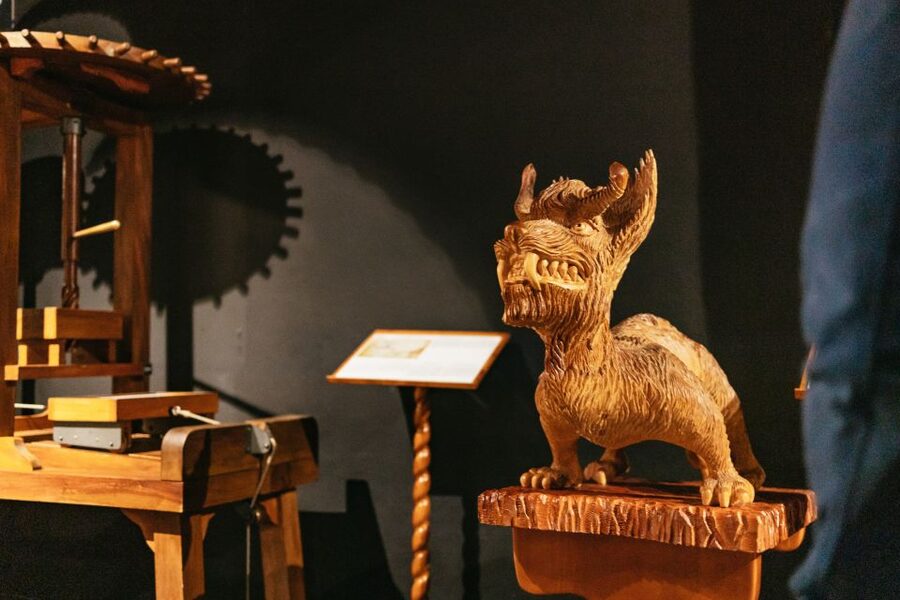 Florence: Leonardo Interactive Museum Entry Ticket - Using the audio guide without a live guide