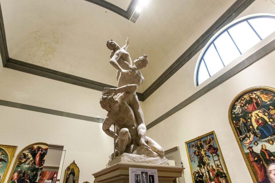 Florence: Michelangelo's David Priority Ticket & Audio App - Getting through security and into the Accademia