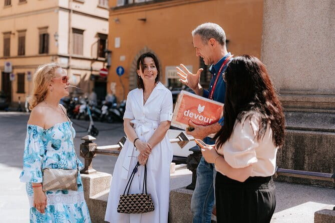 Florence Oltrarno Neighborhood Food & Wine Dine Around - A short prosecco stop at BABAE