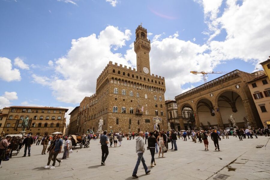 Florence: Palazzo Vecchio Entrance Ticket & Audioguide - Entering from Piazza della Signoria