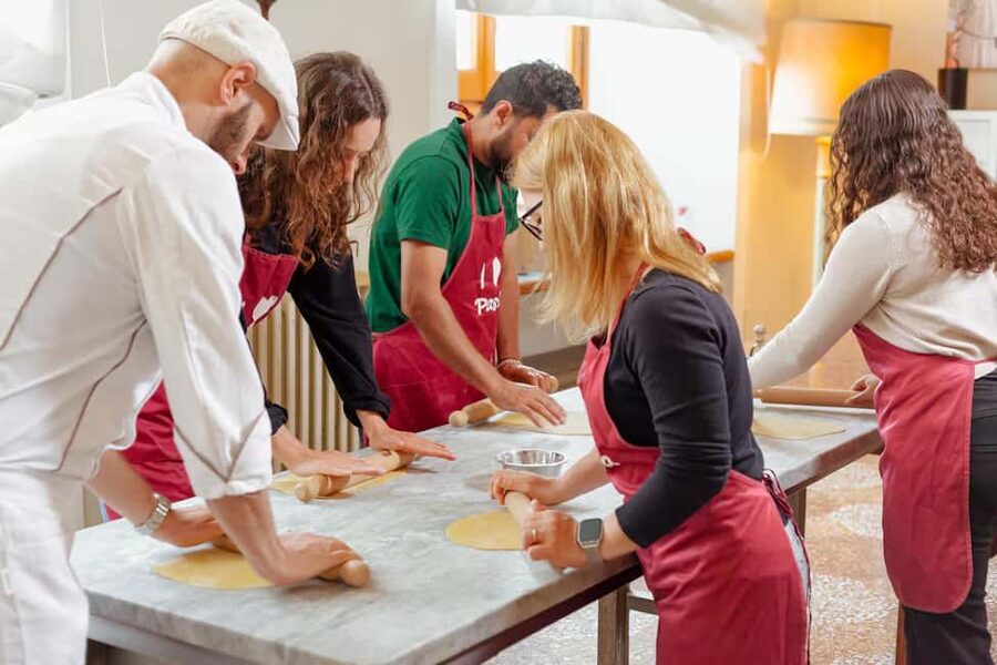 Florence: Pasta Class with Wine, Limoncello and Dessert - A short introduction, then hands-on work