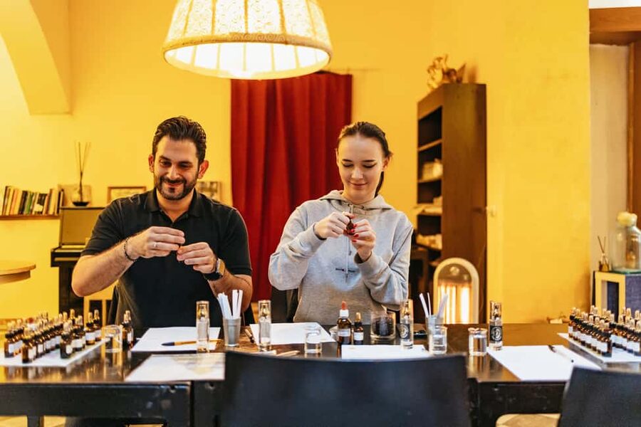 Florence: Perfume Masterclass and Sensory Experience - Florence’s Perfume Story Before the Mixing Begins