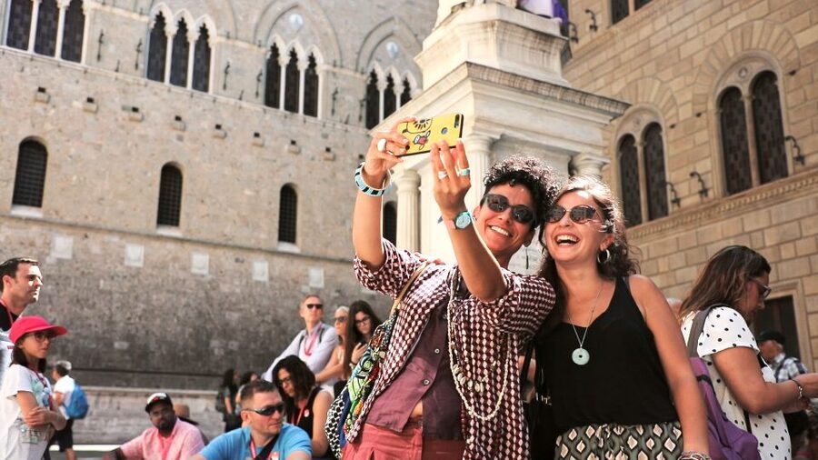 Florence: Pisa, Siena, S. Gimignano, Chianti Wine & Lunch - Starting at Piazzale Montelungo near Florence’s station