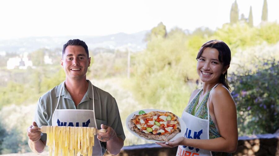 Florence: Pizza and Gelato Class at a Tuscan Farmhouse - Making pizza from dough to wood oven