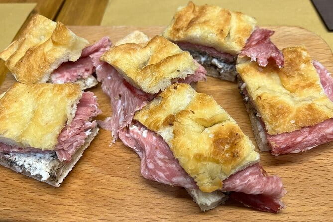 Florence’s Ultimate Food Tour: Full Tuscan Meal by Do Eat Better - Via dei Neri: schiacciata as Florence’s street-food answer