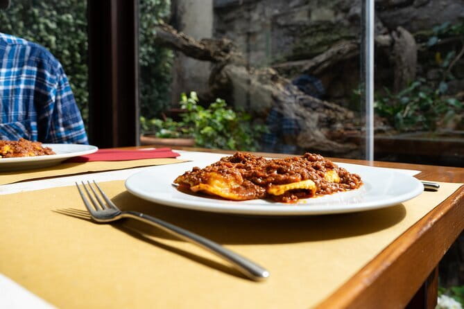 Florence’s Ultimate Food Tour: Full Tuscan Meal by Do Eat Better - Palazzo Medici Riccardi: handmade pici and Renaissance power