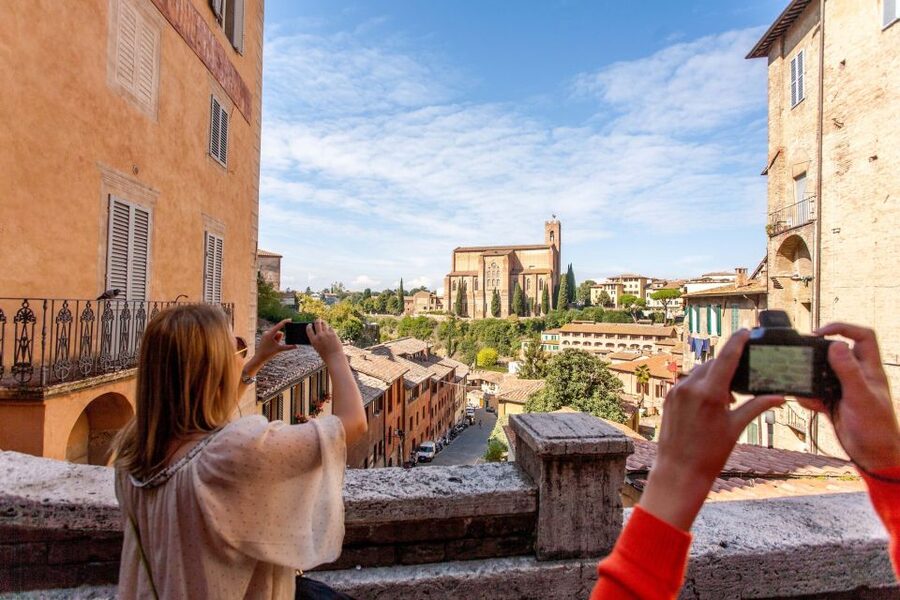 Florence: Siena, San Gimignano & Monteriggioni with Tasting - Monteriggioni and its medieval walls