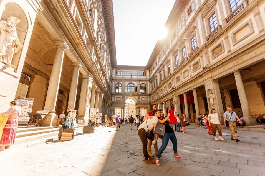 Florence: Skip-the-Line Uffizi Gallery Small Group Tour - Key points at a glance