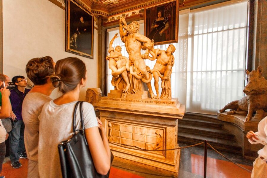 Florence: Skip-the-Line Uffizi Gallery Small Group Tour - Why a guide helps inside the Uffizi