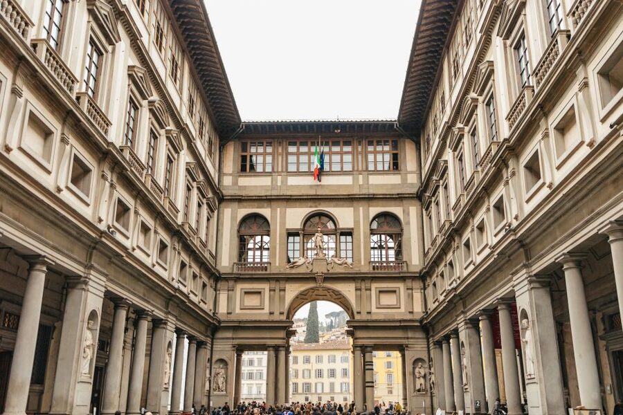 Florence: Skip-the-Line Uffizi Small Group Tour - Key points at a glance
