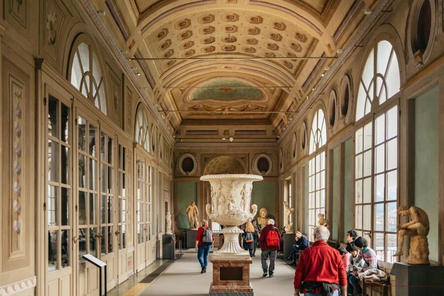 Florence: Skip-the-Line Uffizi Small Group Tour - What happens during the 1.5-hour gallery visit