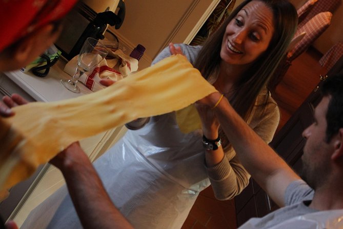 Florence Small-Group Pasta Class with Seasonal Ingredients - Arriving on Via Romana