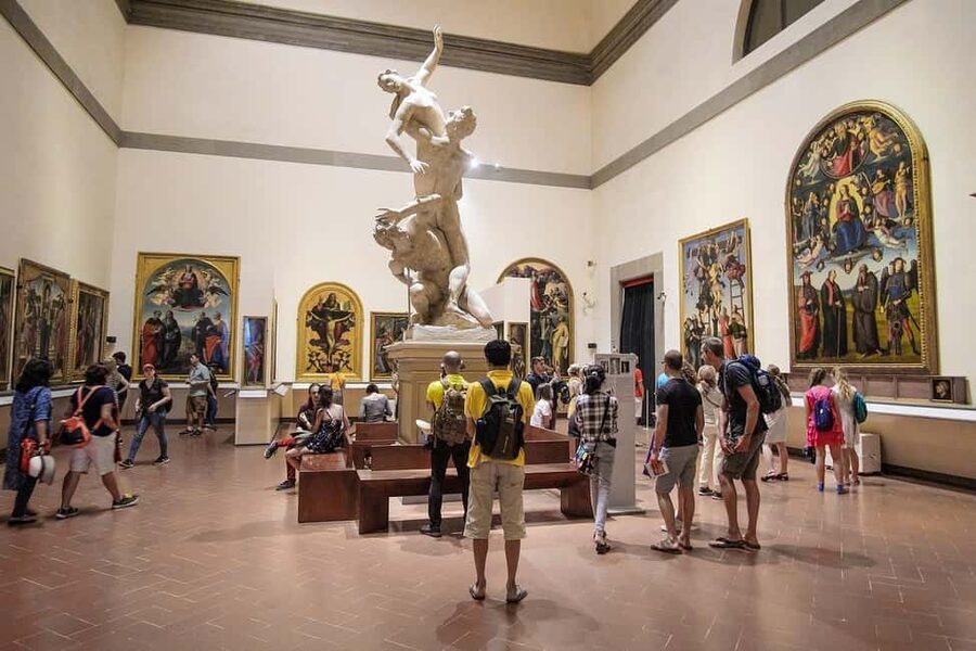 Florence: Statue of David & Duomo Guided Tour with Tickets - How the small group changes the experience